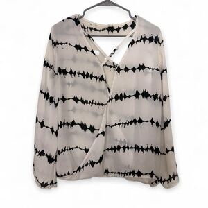 Elegant Women's Black and White Blouse
